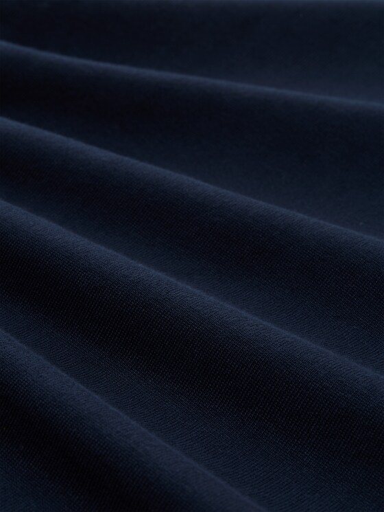 Basic knitted jumper with a round neckline - sky captain blue