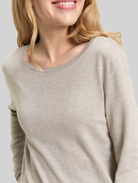 Basic knitted jumper with a round neckline - dark clouds grey melange
