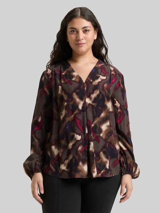 Plus Size – Patterned Blouse - brown blurry argyle