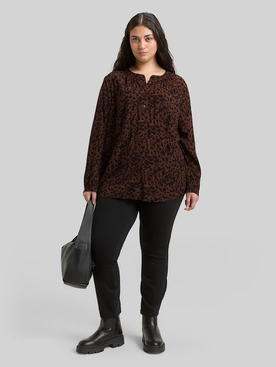 Plus Size - Blouse with leopard print - brown black small leo print