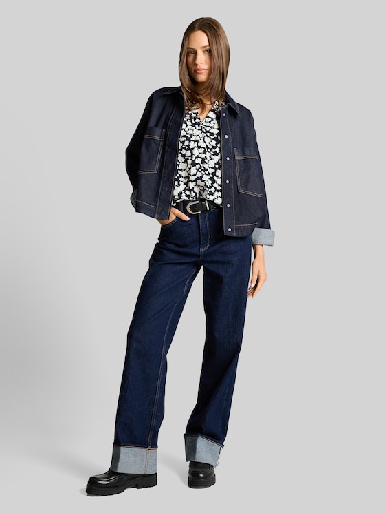 Blouse with pattern - blue ginkgo minimal