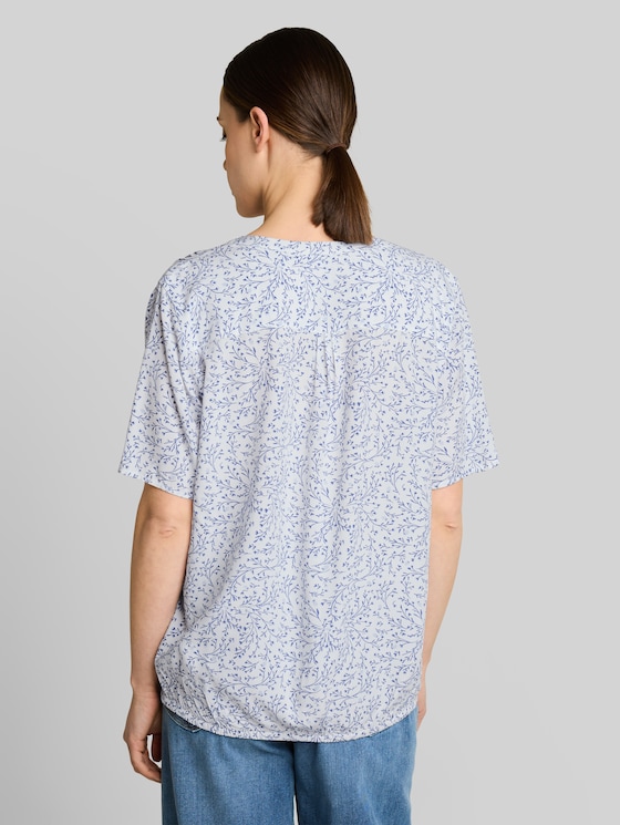 Blouse with pattern - white small leaves design