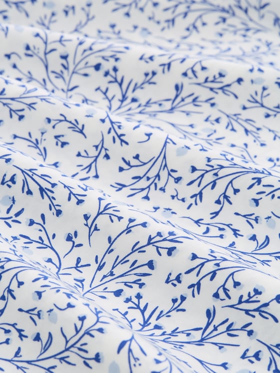 Blouse with pattern - white small leaves design