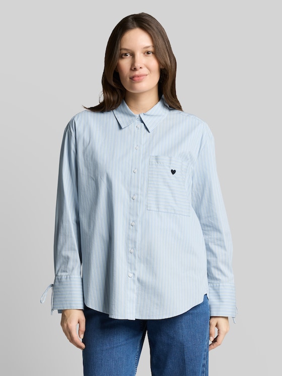 Oversized shirt blouse with heart embroidery - blue irregular stripe