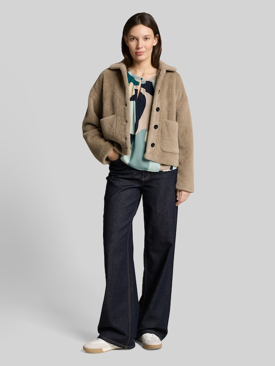 Blouse with pattern - abstract stripe print