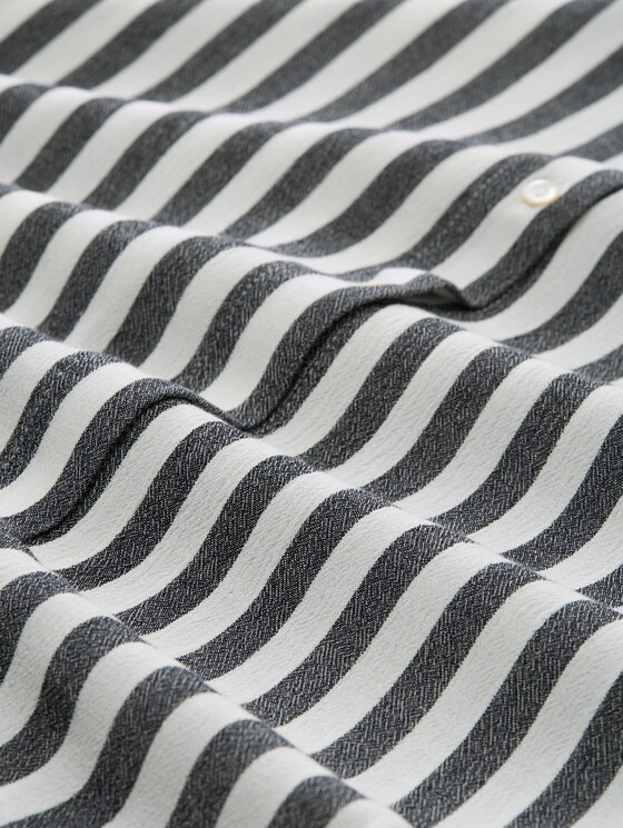 Loose fit blouse with stripes - navy stripe