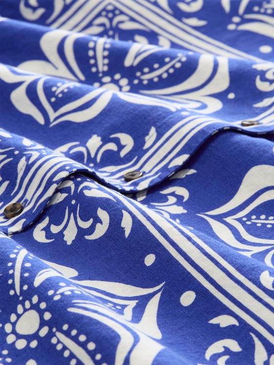 Oversized blouse with linen blend - blue flower tile design
