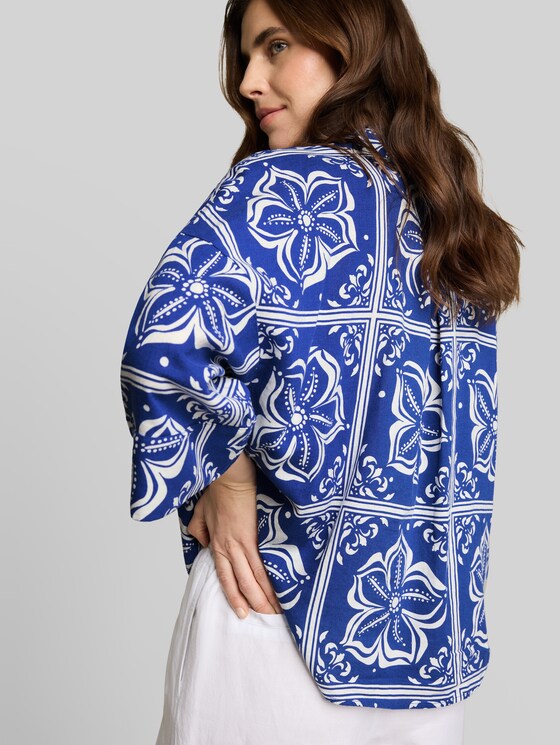 Oversized blouse with linen blend - blue flower tile design