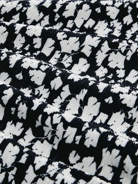 Crinkle midi dress with pattern - blue ginkgo minimal