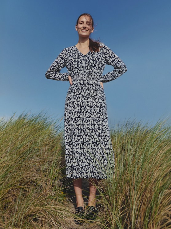 Crinkle midi dress with pattern - blue ginkgo minimal