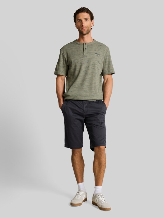 Henley T-shirt in melange look - olive grey waffle inject