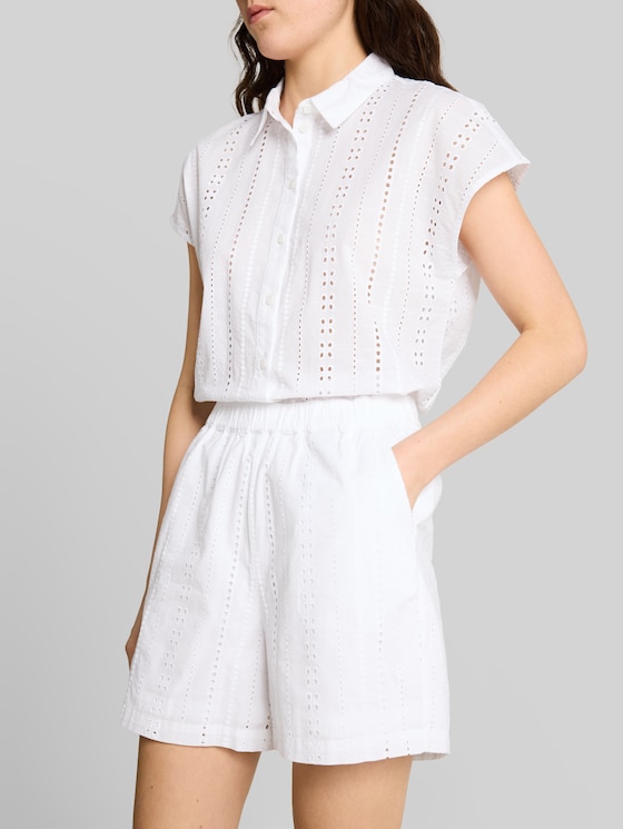 Shorts with eyelet embroidery - White