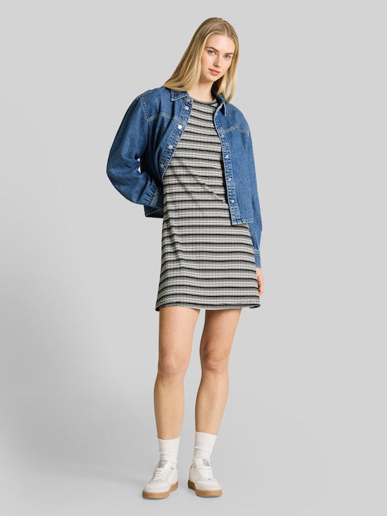 Fitted mini dress with striped pattern - black white gradient stripe