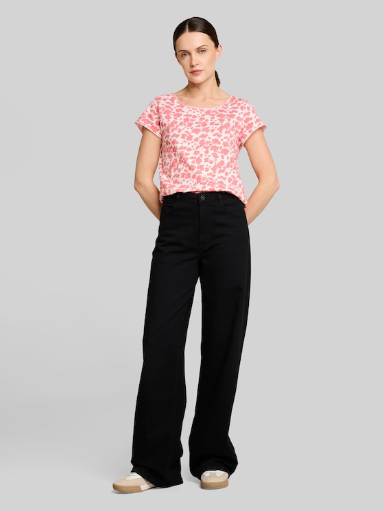 Cotton T-shirt - coral pink ginkgo minimal