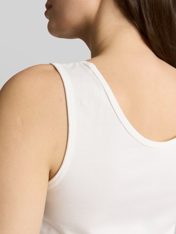 Slim-fit top with a round neckline - Whisper White