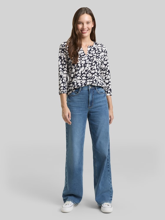 Long-sleeved shirt with pattern - blue ginkgo minimal