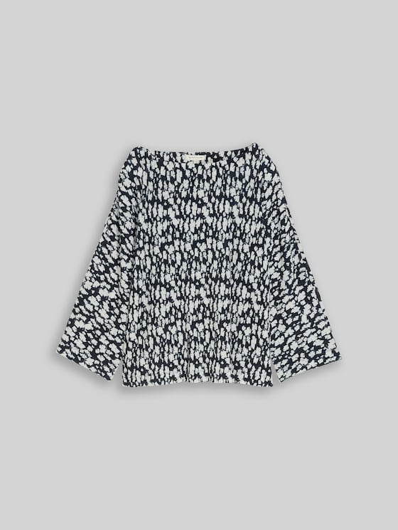 Crinkle T-shirt with batwing sleeves - blue ginkgo minimal