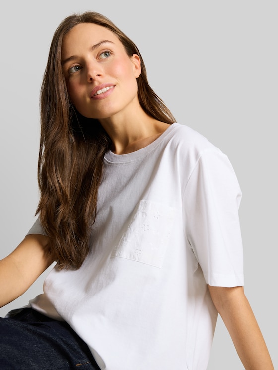 Boxy fit T-shirt with chest pocket - White