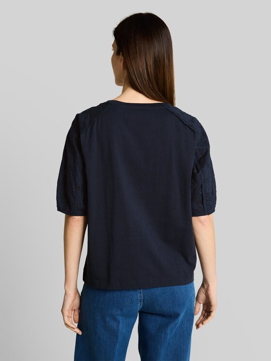T-shirt with eyelet embroidery - sky captain blue