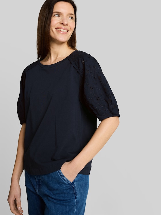 T-shirt with eyelet embroidery - sky captain blue