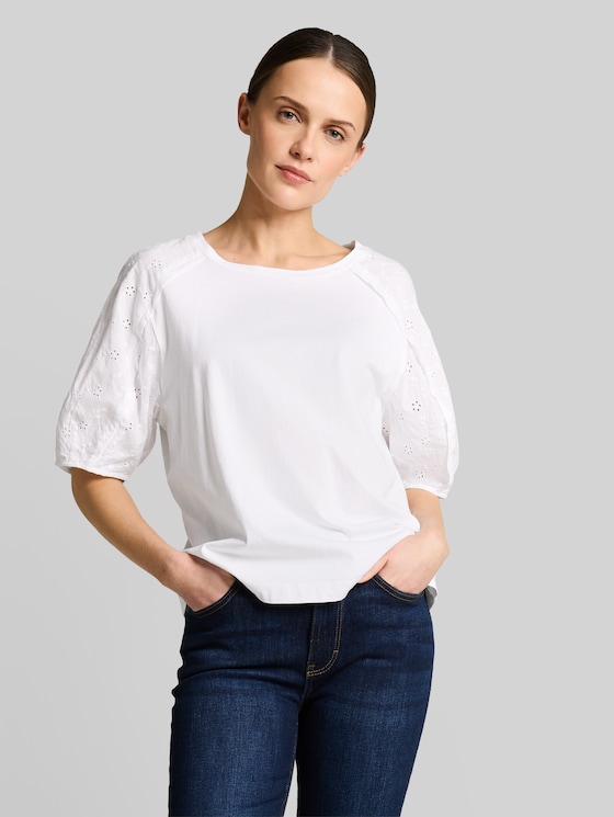 T-shirt with eyelet embroidery - White