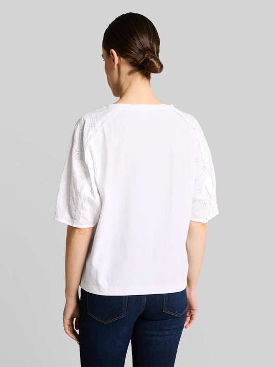 T-shirt with eyelet embroidery - White