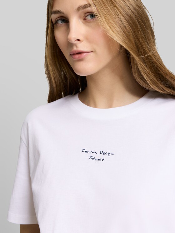Boxy-fit T-shirt with embroidery - White