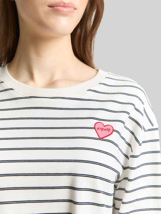 Boxy fit long-sleeved shirt with heart embroidery - off white navy stripe