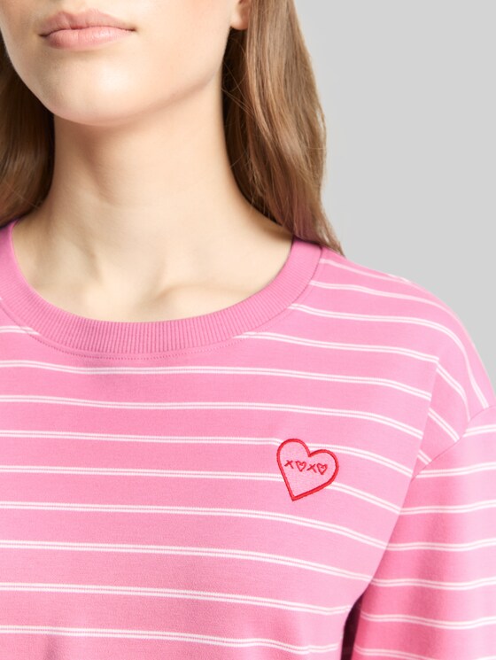 Boxy fit long-sleeved shirt with heart embroidery - pink white stripe