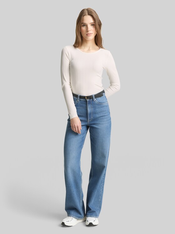 Slim-fit long-sleeved top with ribbed texture - off white