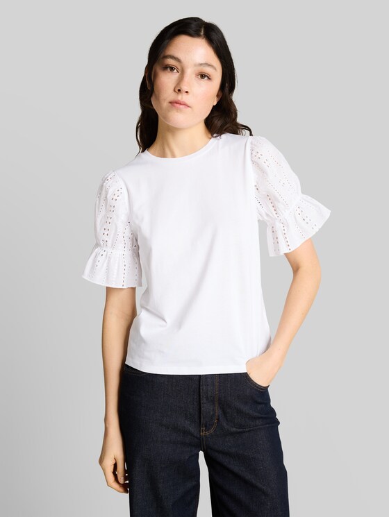Loose fit T-shirt with eyelet embroidery - White