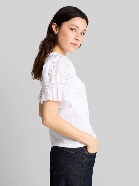 Loose fit T-shirt with eyelet embroidery - White