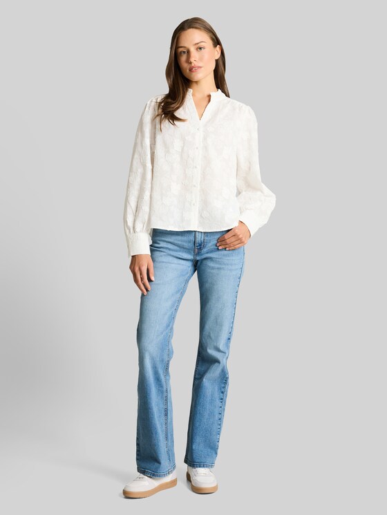 Loose-fit blouse with embroidery - White