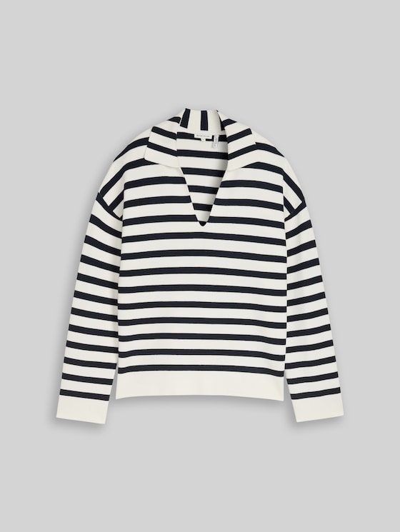 Loose fit knitted jumper with polo collar - white sky blue knit stripe