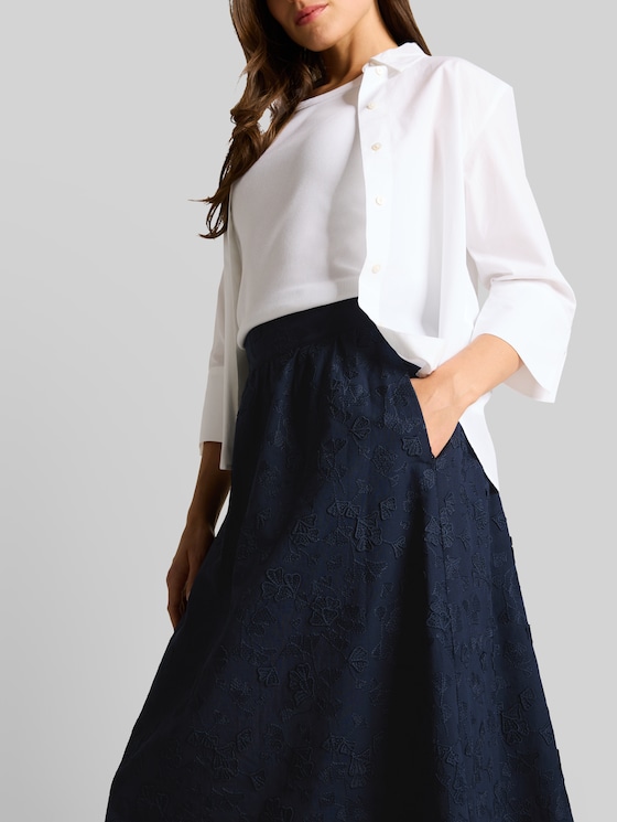 High-waisted midi skirt with embroidery - sky captain blue