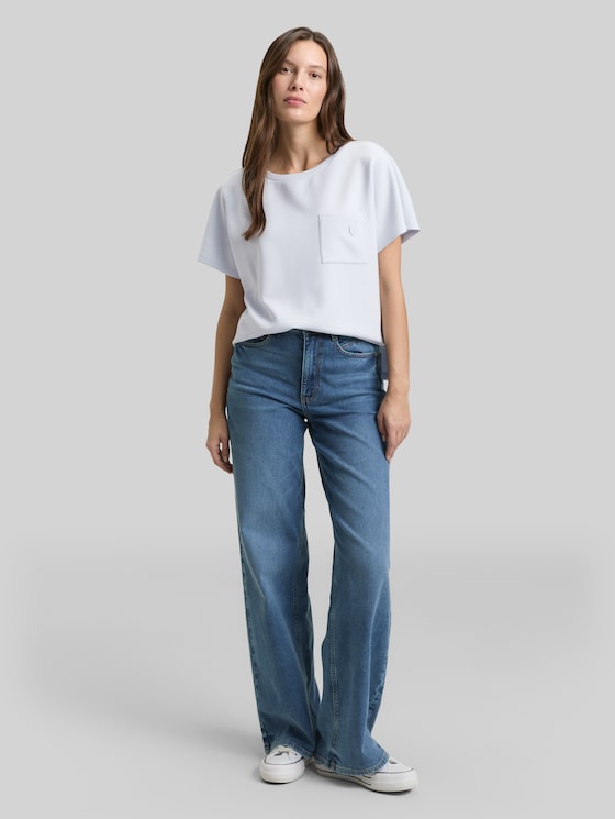 Loose fit scuba T-shirt with breast pocket - soft dusty blue
