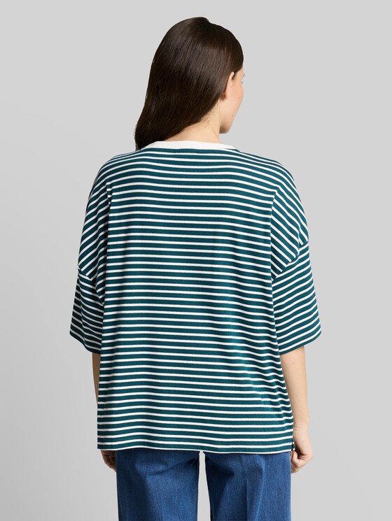 Oversize T-shirt with stripe pattern - meadow green offwhite stripe