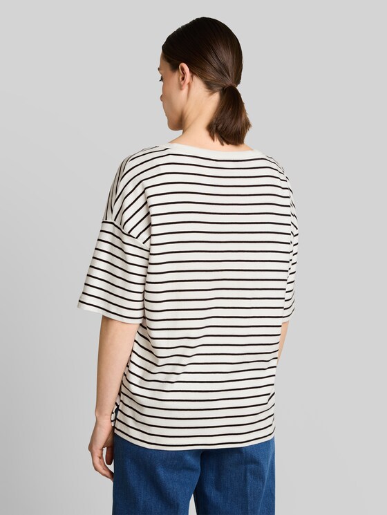 Oversize T-shirt with stripe pattern - white navy irregular stripe