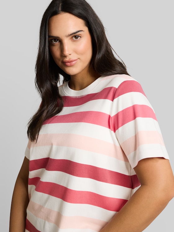 Plus Size - cotton T-shirt - coral offwhite stripe
