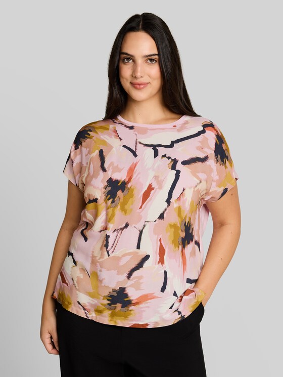 Plus Size - T-shirt in a mix of materials - big abstract flower print