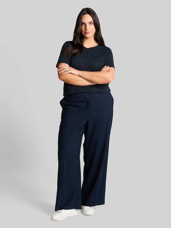 Plus Size - boxy fit T-shirt with breast pocket - sky captain blue