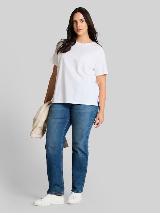 Plus Size - boxy fit T-shirt with breast pocket - White