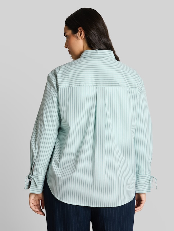 Plus Size – oversized shirt blouse with heart embroidery - blue haze irregular stripe