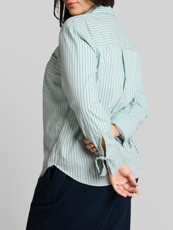Plus Size – oversized shirt blouse with heart embroidery - blue haze irregular stripe