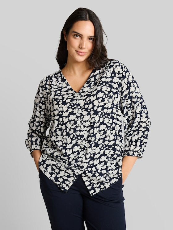 Plus Size - viscose blouse - blue ginkgo minimal