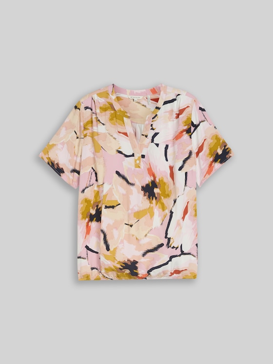 Plus Size – Patterned Blouse - big abstract flower print