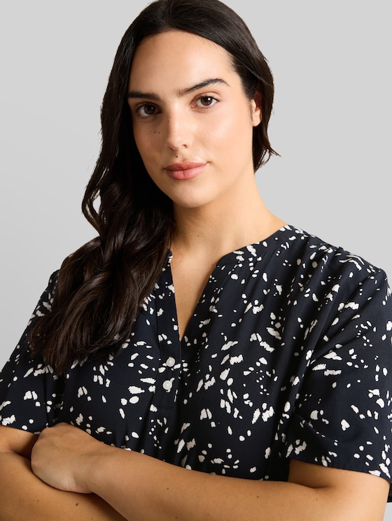 Plus Size – Patterned Blouse - navy dot
