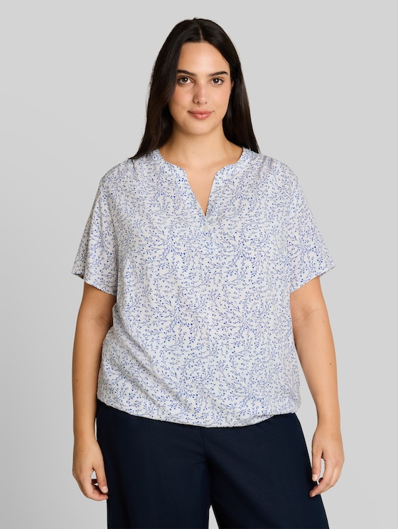 Plus Size – Patterned Blouse - white small leaves design