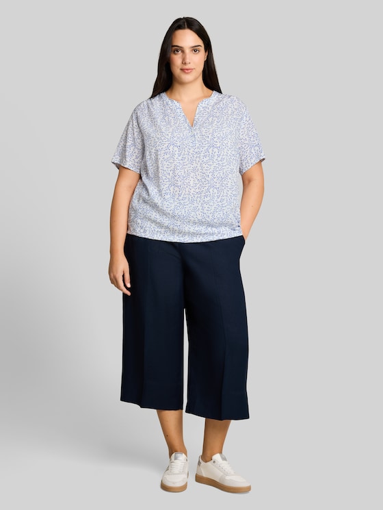 Plus Size – Patterned Blouse - white small leaves design