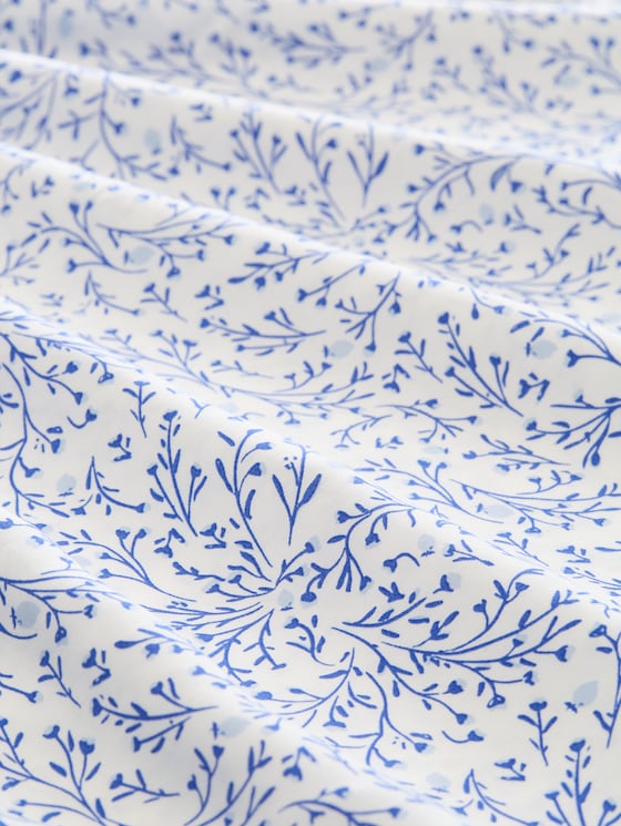 Plus Size – Patterned Blouse - white small leaves design